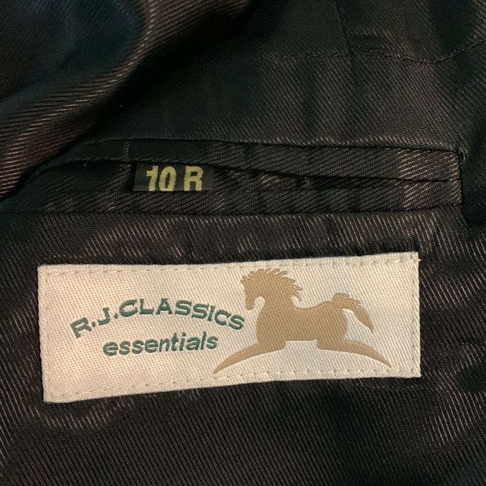 R.J Classic:  Like new woman’s horse show dressage coat size 10R. Worn 2x winter - Picture 4 of 4